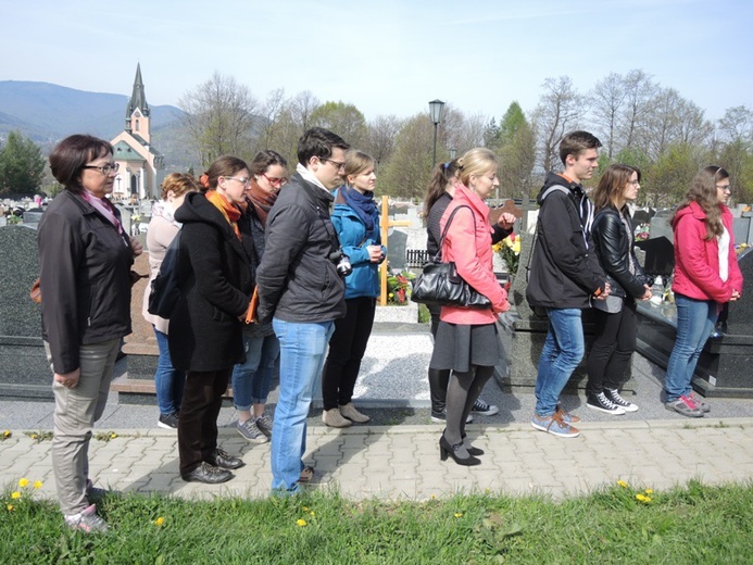 Modlitwa za zmarłego wolontariusza ŚDM w Wilkowicach