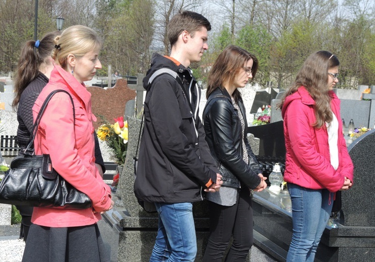 Modlitwa za zmarłego wolontariusza ŚDM w Wilkowicach