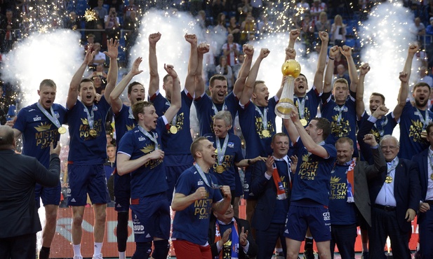 Zaksa na tronie