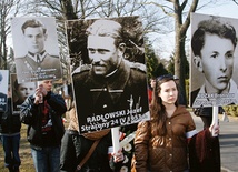 Przedawnieniu uległa karalność zbrodni komunistycznych będących przedmiotem 246 śledztw.