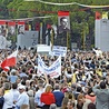Podczas Mszy św. w Tiranie, celebrowanej przez papieża  21 września 2014 r., wspominano zamordowanych księży.