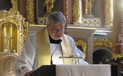 Ks. Piotr Pawlukiewicz w parafii św. Wojciecha w Przasnyszu