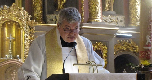 Ks. Piotr Pawlukiewicz w parafii św. Wojciecha w Przasnyszu