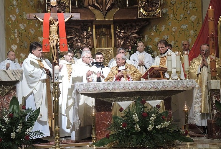 Msza św. księży rodaków i pracujących na Złotych Łanach