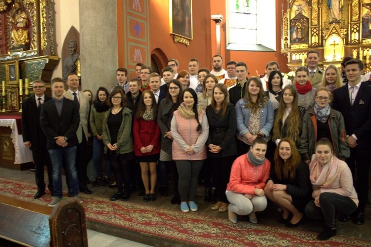 Rozdanie dyplomów w Ostródzie - matura z religii 2016 