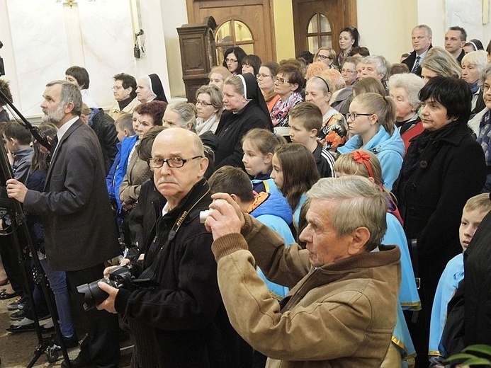 Znaki Bożego Miłosierdzia w Hałcnowie