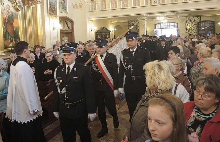 Znaki Bożego Miłosierdzia w Hałcnowie