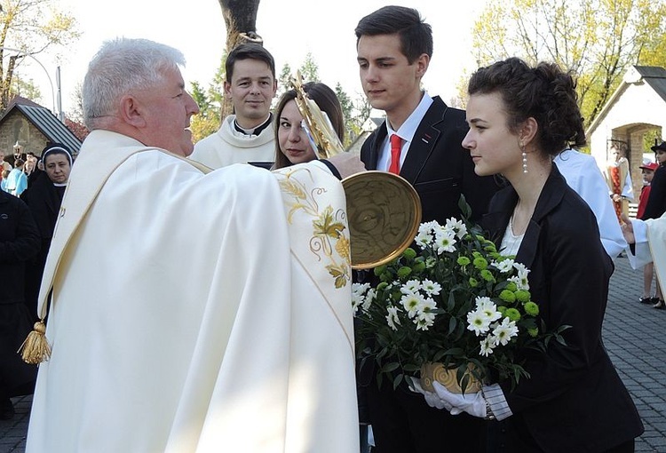 Znaki Bożego Miłosierdzia w Hałcnowie