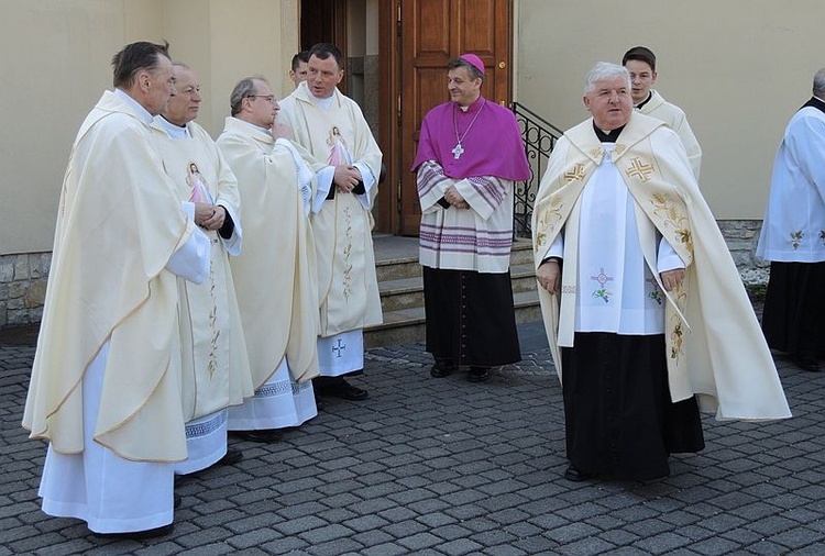 Znaki Bożego Miłosierdzia w Hałcnowie