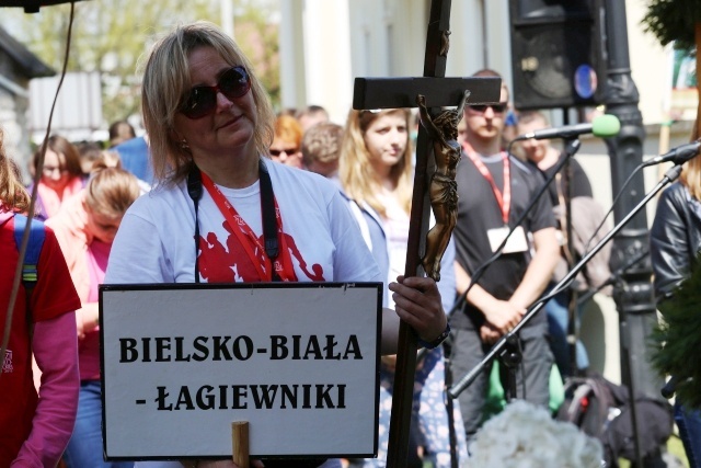 Msza św. dla pielgrzymów łagiewnickich - Hałcnów 2016