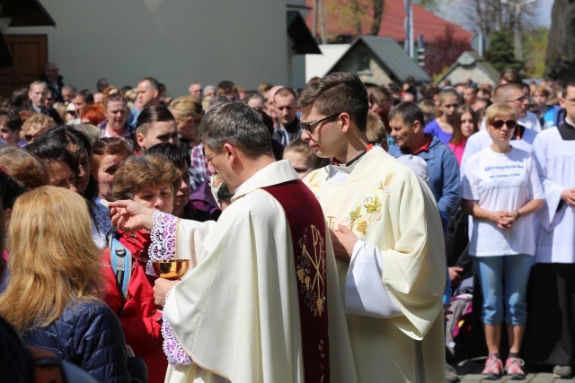 Msza św. dla pielgrzymów łagiewnickich - Hałcnów 2016