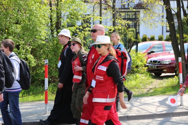 IV pielgrzymka do Łagiewnik wyrusza z Hałcnowa - cz. I