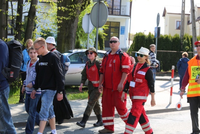 IV pielgrzymka do Łagiewnik wyrusza z Hałcnowa - cz. I