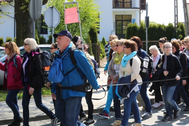 IV pielgrzymka do Łagiewnik wyrusza z Hałcnowa - cz. I