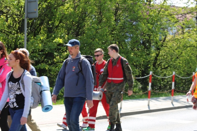 IV pielgrzymka do Łagiewnik wyrusza z Hałcnowa - cz. I