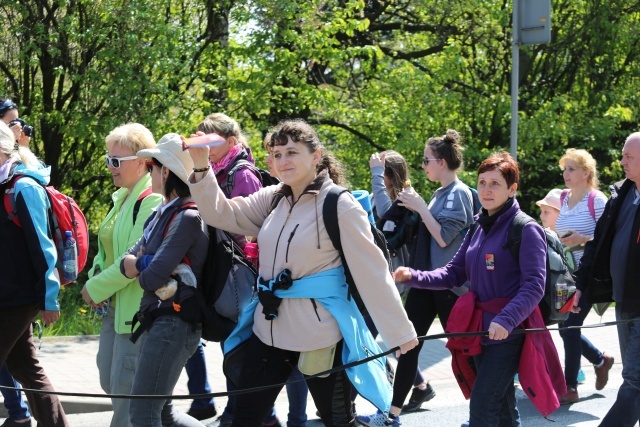 IV pielgrzymka do Łagiewnik wyrusza z Hałcnowa - cz. I