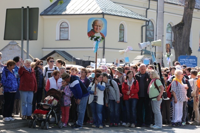 IV pielgrzymka do Łagiewnik wyrusza z Hałcnowa - cz. I