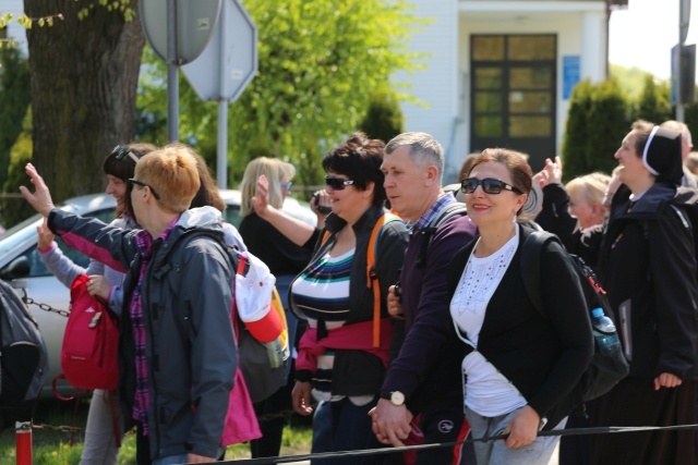 IV pielgrzymka do Łagiewnik wyrusza z Hałcnowa - cz. I