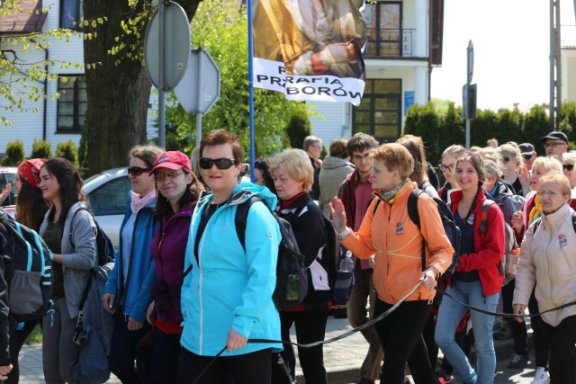 IV pielgrzymka do Łagiewnik wyrusza z Hałcnowa - cz. I