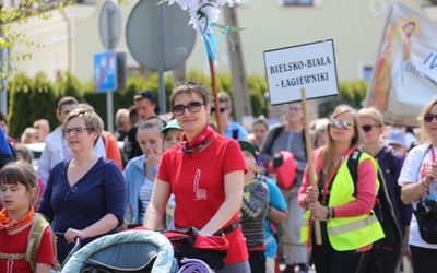 IV pielgrzymka do Łagiewnik wyrusza z Hałcnowa - cz. I