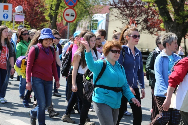 IV pielgrzymka do Łagiewnik wyrusza z Hałcnowa - cz. II