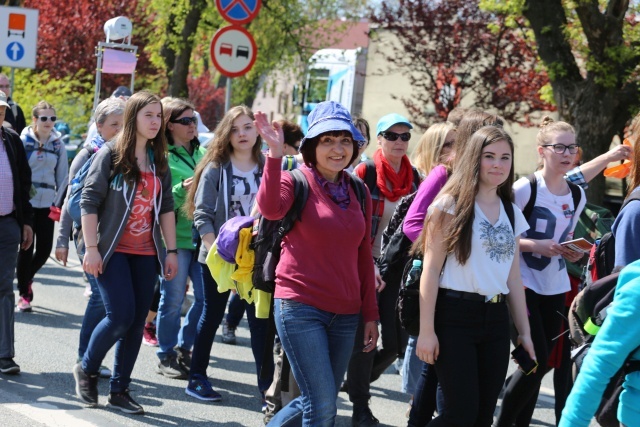 IV pielgrzymka do Łagiewnik wyrusza z Hałcnowa - cz. II