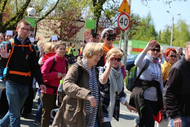 IV pielgrzymka do Łagiewnik wyrusza z Hałcnowa - cz. II