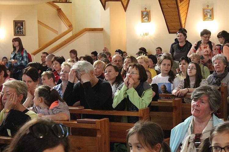 Pielgrzymi łagiewniccy w Kętach Podlesiu