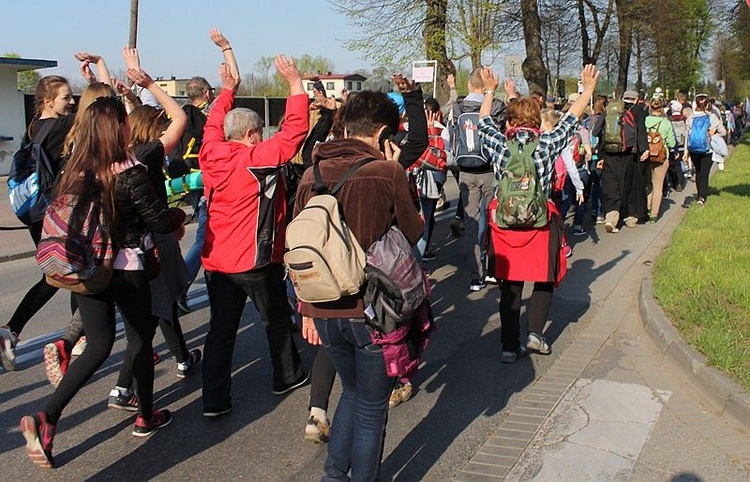 Nowa Wieś przywitała pielgrzymów grupy św. Maksymiliana