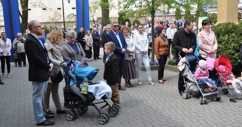 Składajcie ufność w Bogu