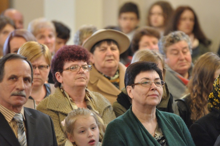 Parafia w Borzęcinie Dolnym ma 80 lat 