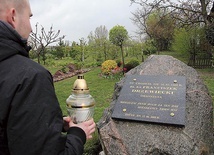 	Obelisk upamiętniający bł. ks. Franciszka Drzewieckiego.