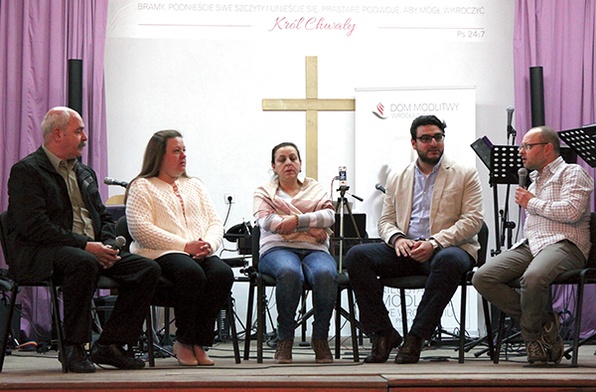 Podczas modlitwy zorganizowanej przez Fundację 24/7 Syryjczycy opowiadali o swoich doświadczeniach.