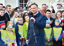 Prezydent Andrzej Duda chce odwiedzić każdy powiat. Swój plan zaczął realizować podczas kampanii wyborczej.