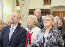 Państwo Antoni i Elżbieta Ziębowie – prezes i wiceprezes KIK-u w Tarnowie – od 35 lat działają w Klubie.