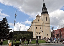 Kościół św. Jana Chrzciciela w Trzciance.  To tutaj od 70 lat posługują księża saletyni.