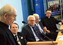 Od lewej: abp A. Nossol, rektor S.S. Nicieja, H.-G. Pöttering, J. Buzek, ks. S. Rabiej.