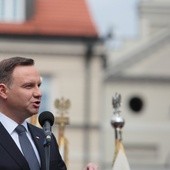 Prezydent: Biało-czerwona flaga jest nasza i wspólna