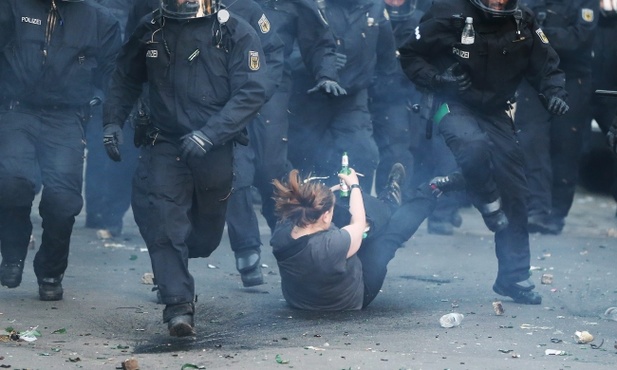 59 policjantów rannych podczas zajść 1 maja w Berlinie