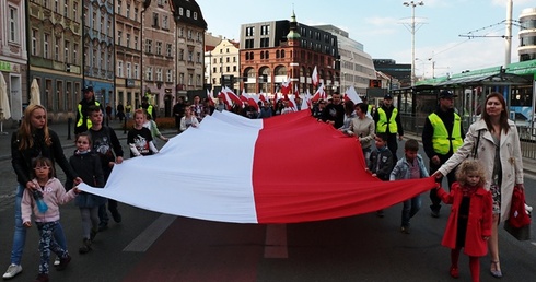 Następnym razem pójdą z nami