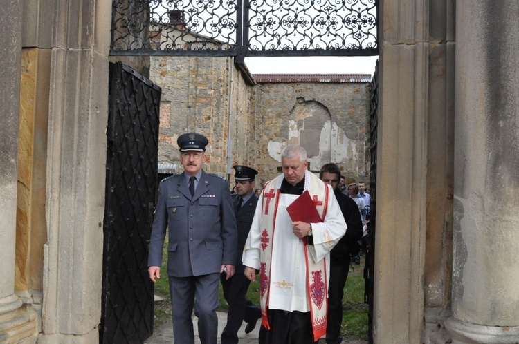 Znaki ŚDM w wiśnickim więzieniu