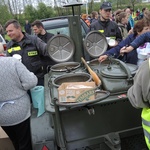 Postój i... tańce na boisku pod Wysoką