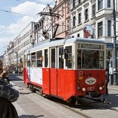 Na ulice Katowic wyjechał specjalny tramwaj upamiętniający rocznicę wybuchu III powstania śląskiego.