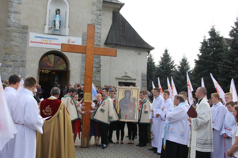 Symbole ŚDM w Kamienicy