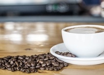 Kofeina poprawia reakcję na poruszające się cele