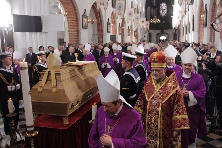 Msza św. i pogrzeb śp. abp. Tadeusza Gocłowskiego