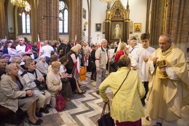 Krucjata Różańcowa z narodowcami