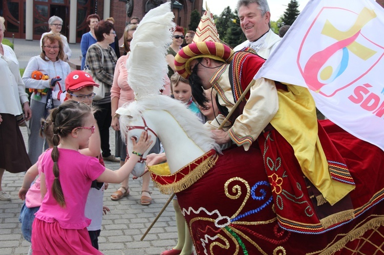 Pielgrzymka na rolkach i hulajnogach do Tychów - cz. II