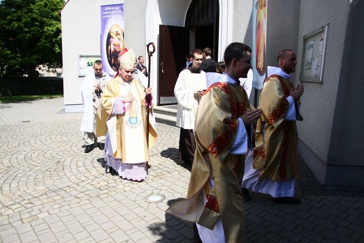 Podwójne święcenia w Wielowsi