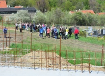 Od krzyża do krzyża - Konradów